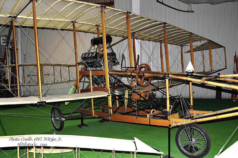 Curtiss-JUNE-BUG-aircraft_.jpg