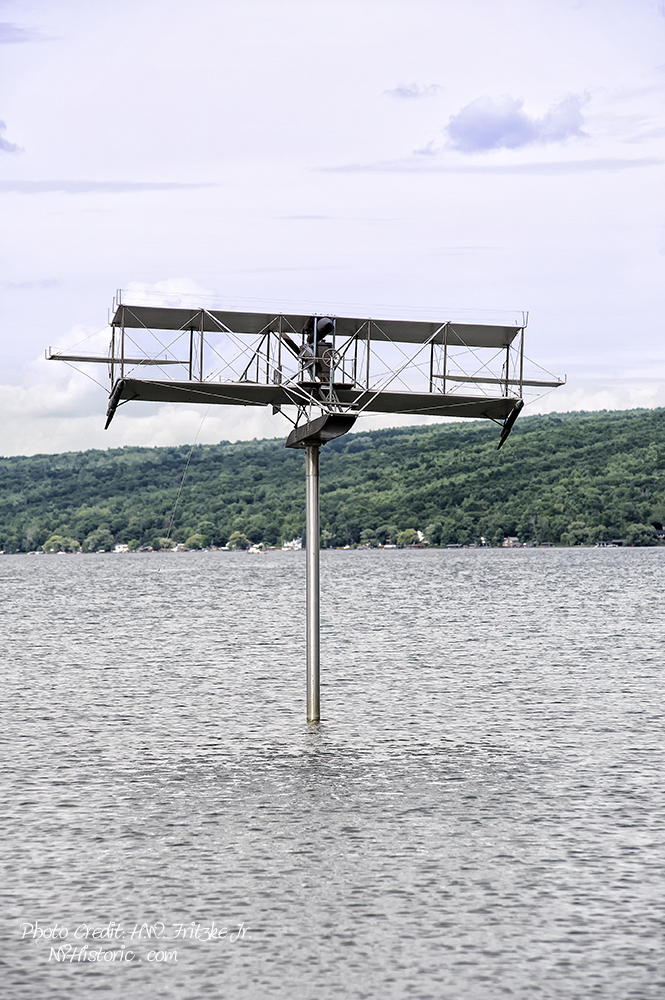 Glenn-Curtiss-_Flying-boat_-Memorial.jpg